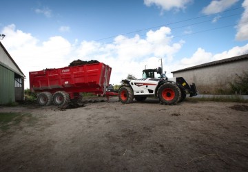 Medium Bobcat TLS TL3870HF Agri 160816 IMG 6389